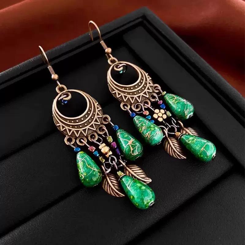 Bohemian Beaded Tassel Earrings - Retro Ethnic Floral Style for Women зелёный