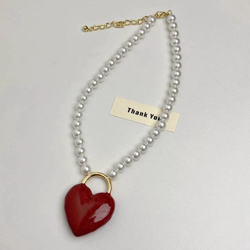 Retro Women's Sparkling Heart-Shaped Pendant Pearl Necklace 2025 New Heart-Shaped Necklaces Fashion Trendy Jewelry Accessories