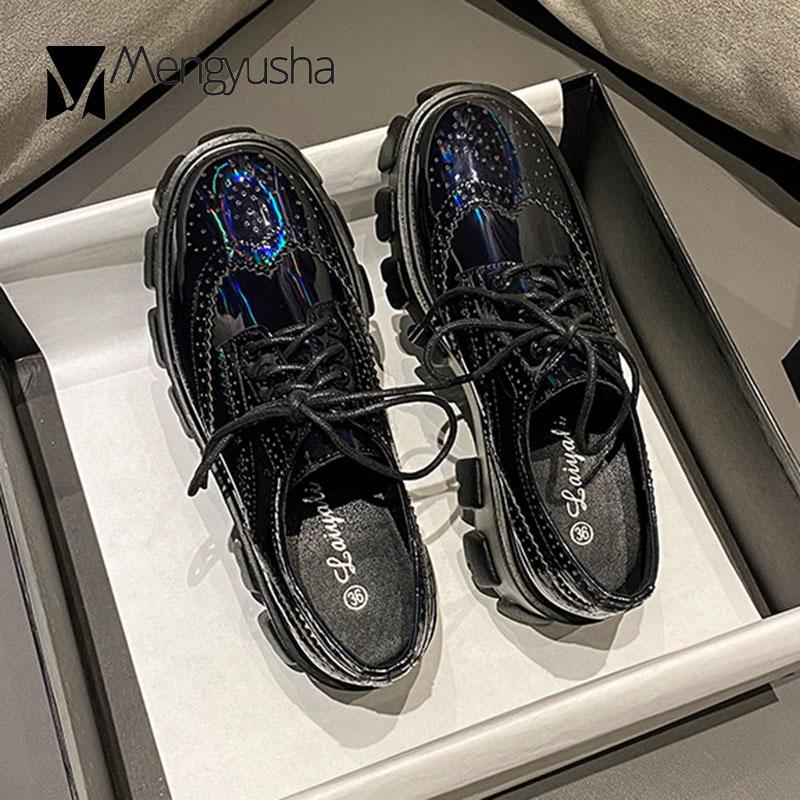 Creepers Japanned Leather Carved Patterns Brogue Shoes Women Loafers Platform Shoes Multicolor Shiny Lace Up Oxfords Woman Flats