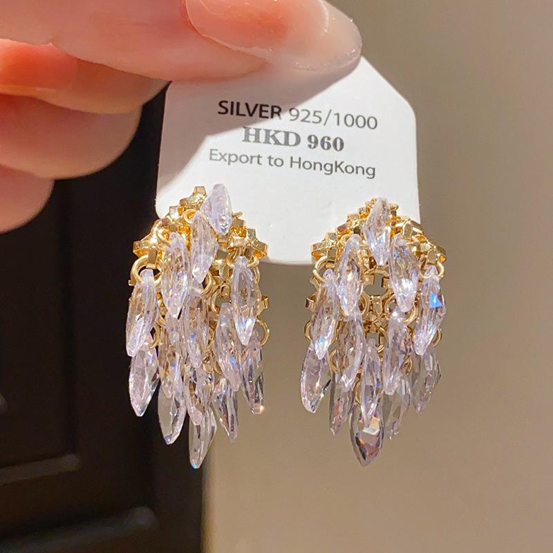 

Sparkling Water Drop Crystal Tassel Earrings, Gold-Tone Fringe Dangle Studs,Luxury Blue & Pink Crystal Fringe Earrings