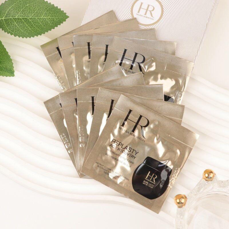 HR Helena Black Bandage Cream 1.5ml: Repairs, fights aging, reduces fine lines, and firms skin.
