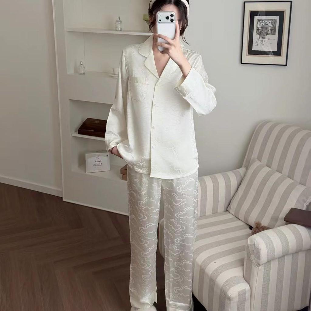 2026 Spring/Autumn Women's Xiangyun Ice Silk Pajamas Set - Elegant Long Sleeve Top and Pants.