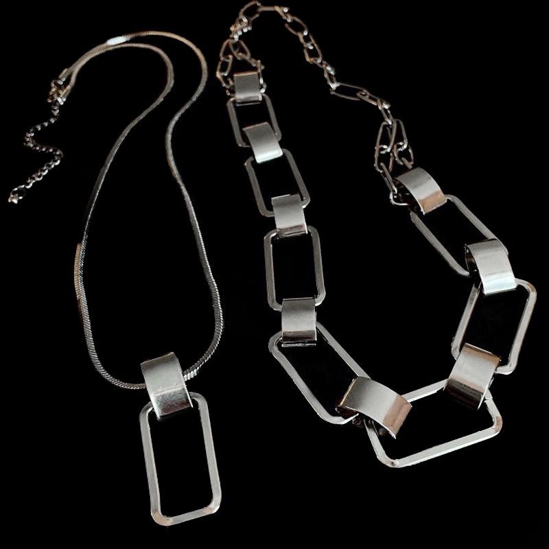 Minimalist Multi-Layer Stackable Clavicle Necklace - Trendy, Versatile Design for Women