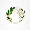 Handmade Douyin-Style Gardenia Brooch: Women's High-End Fashion Corsage Pin for Spring and Autumn.