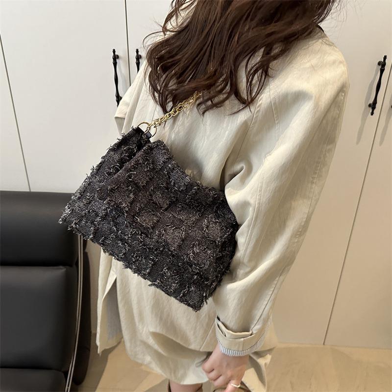 Autumn New Fashion Chain Portable Shoulder Crossbody Plaid Small Square Bag Large Capacity Commuter Tote Bag