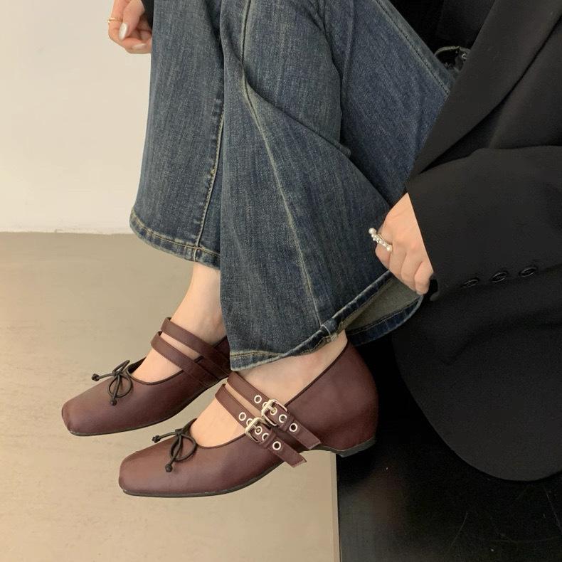 

Французские туфли с квадратным носком, неглубоким вырезом и плоской подошвой, женские, новые ретро 2025 года, с бантом, туфли Мэри Джейн, маленькие кожаные туфли 40 бордовый