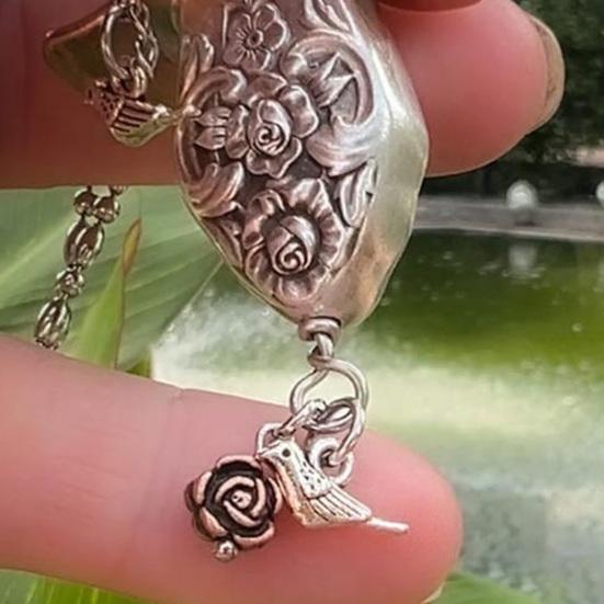 Metal Carving Birdhouse Necklace Adjustable Lightweight Men Women Bird House Pendant Chain Necklace Fashion Jewelry Accessories