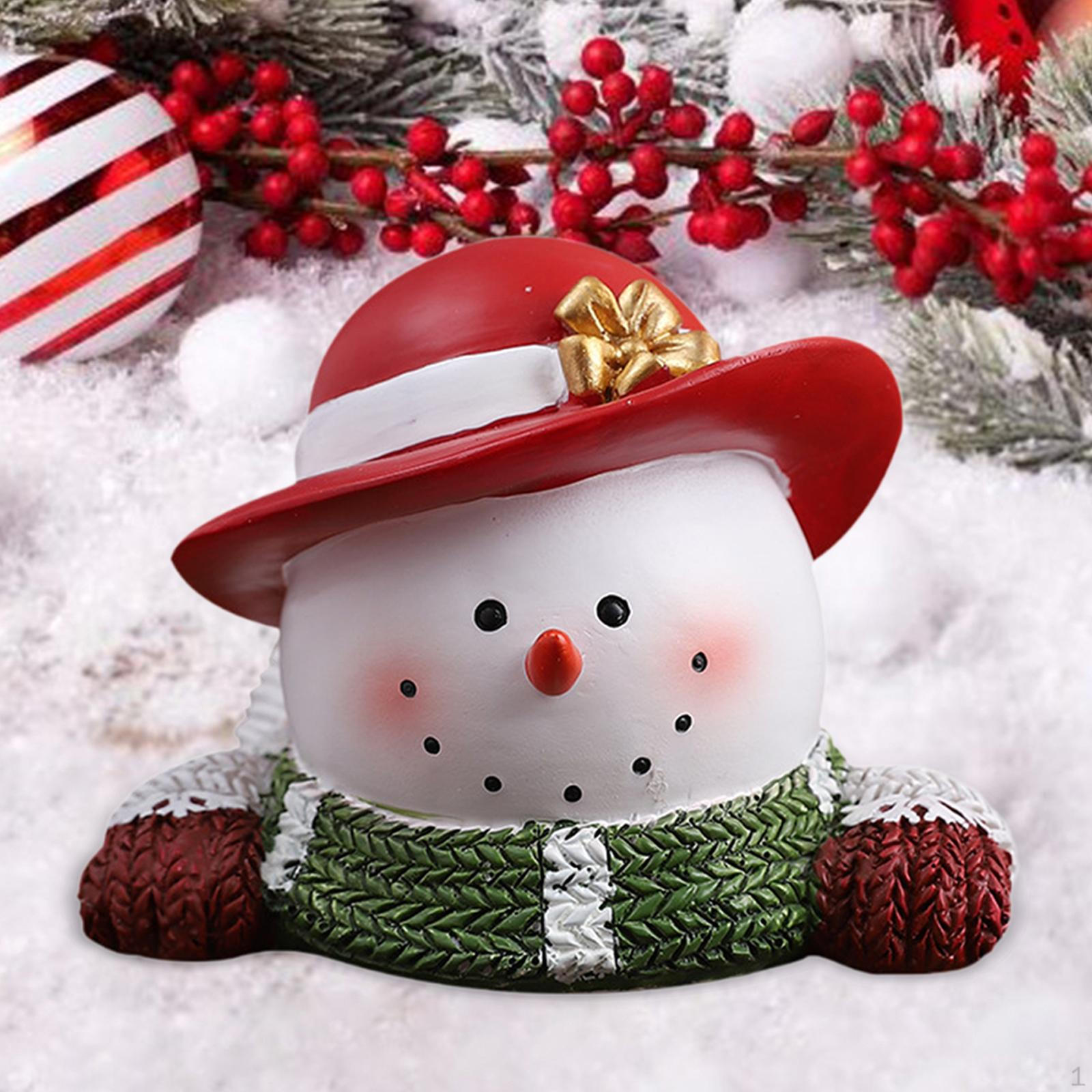 

Освещенная рождественская миниатюрная фигурка снеговика, маленькая скульптура из смолы, симпатичное рождественское настольное украшение для Red Hat