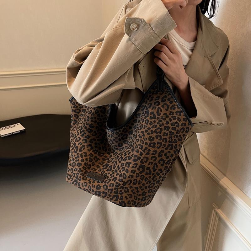 Leopard Print Large Capacity Tote Bag Women Crossbody Bag Commuter Shoulder Bag