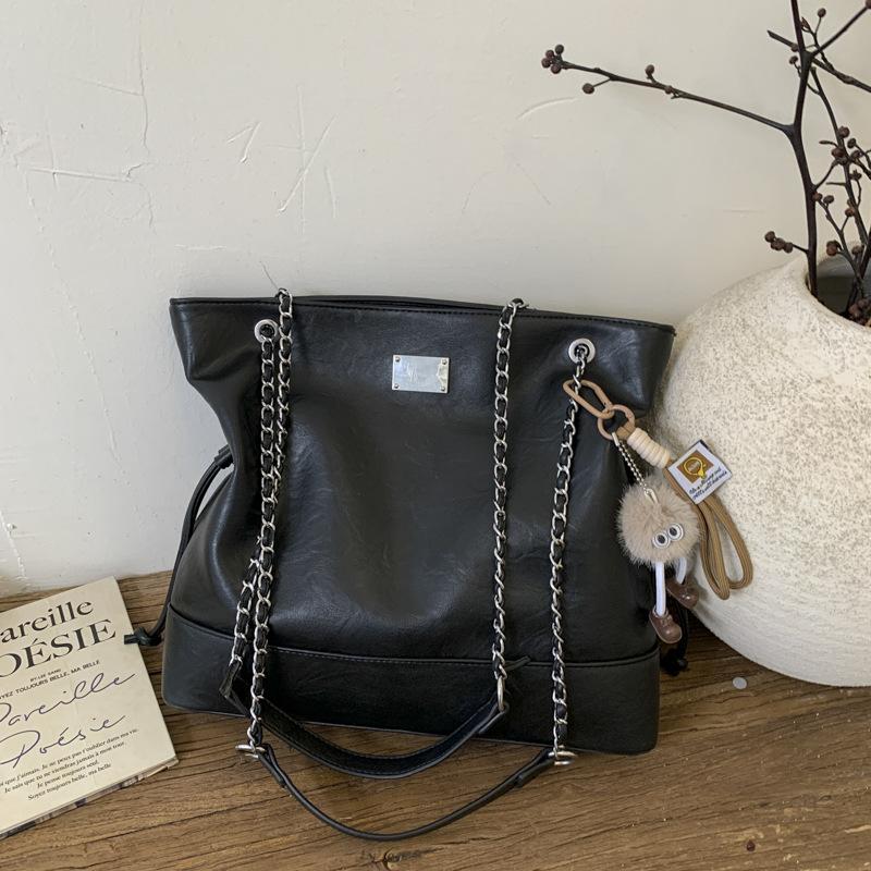 Retro Tragetasche, Damentasche, Pendlertasche mit großem Fassungsvermögen, neue Umhängetasche, einfache und modische Unterarm-Schultertasche.