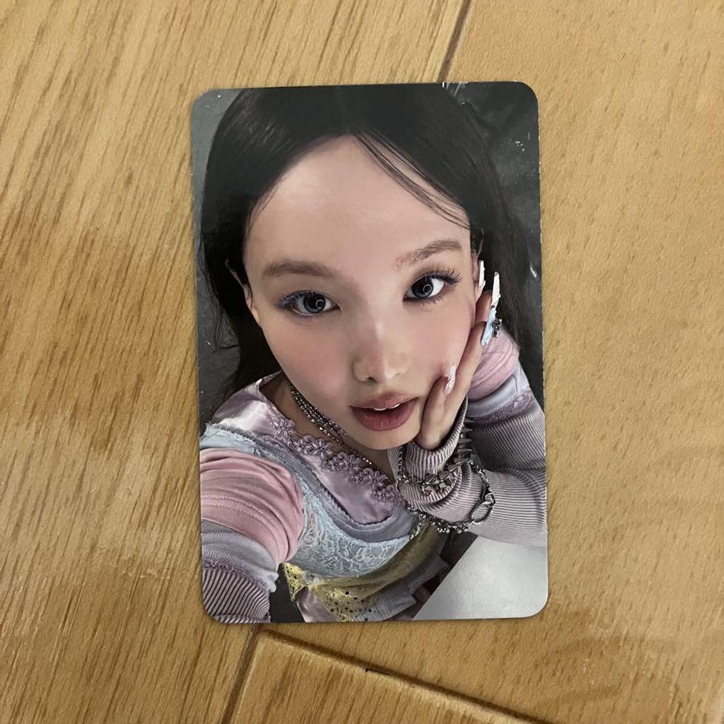 [USED] TWICE THIS IS FOR Digipack Nayeon Complete 8-Piece Set