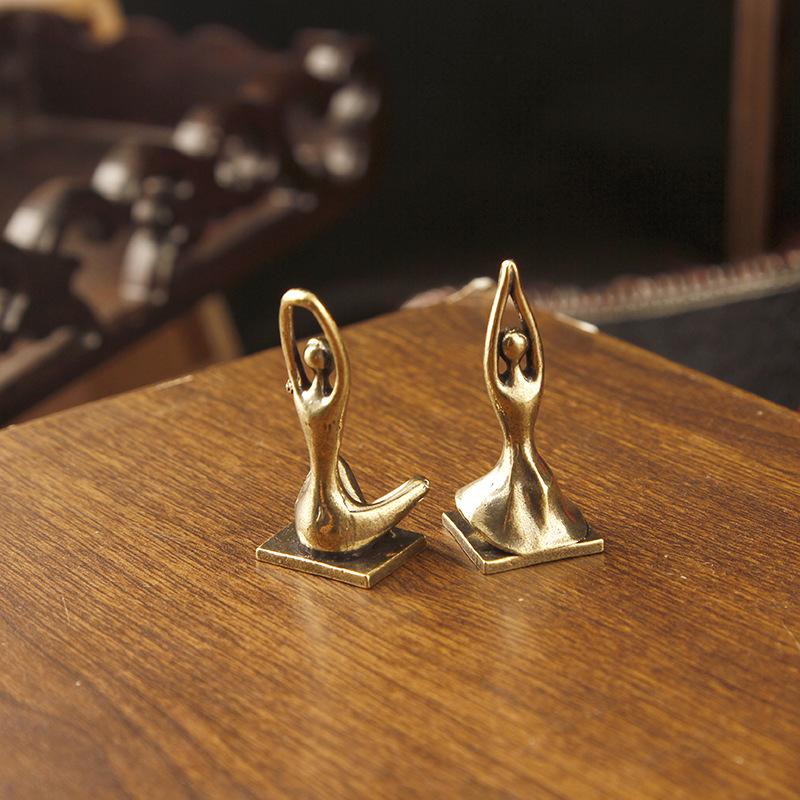 Brass Yoga Girl Statue Home Decor Figure Ornament Nordic Luxury Living Room Abstract Character Ornament