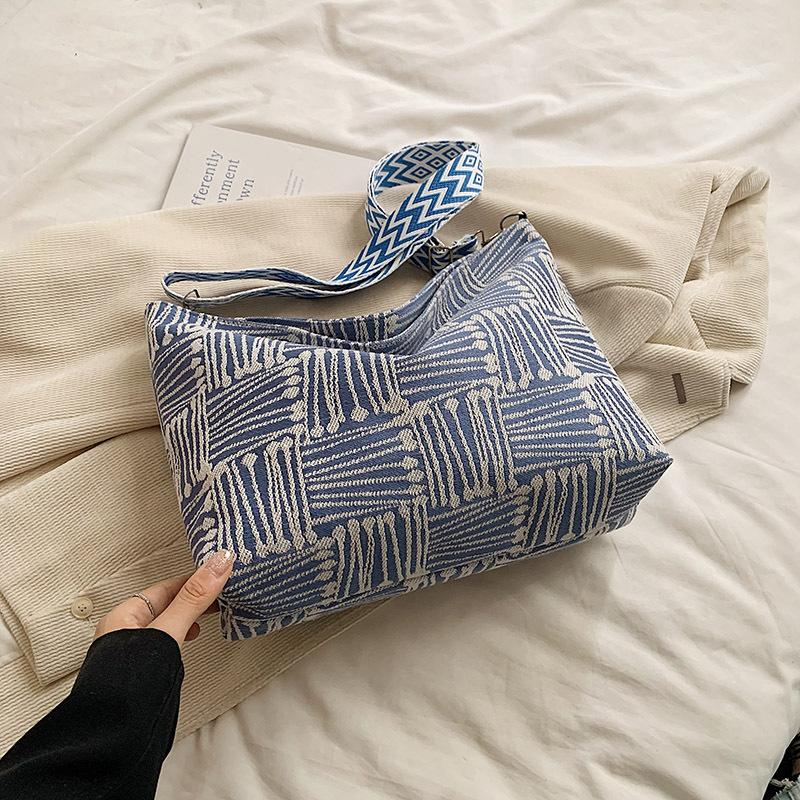 Cloth Bag Women'S Large-Capacity High-Value Wide Shoulder Strap Single Shoulder Messenger Bag Niche Autumn Canvas Bag