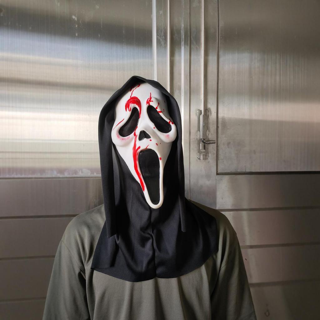 Screaming Mask Horror Bleeding Headgear Disturbing Thriller White Ghost Face Halloween Glow-in-the-Dark Cosplay
