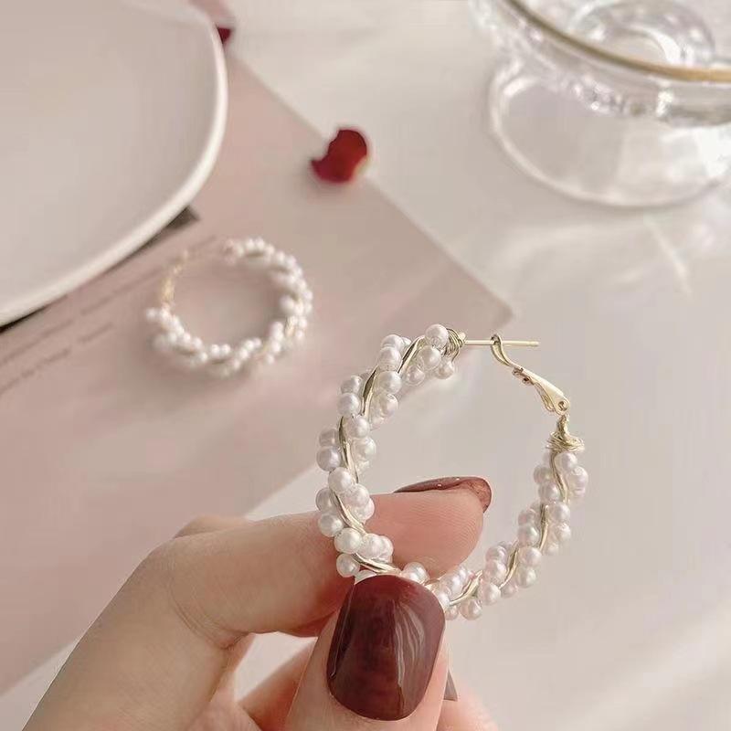 Women Luxury Pearl Wrapped Large Circle Earrings Exquisite Chain Embellish High Temperament Versatile Fashion Hoops Gift