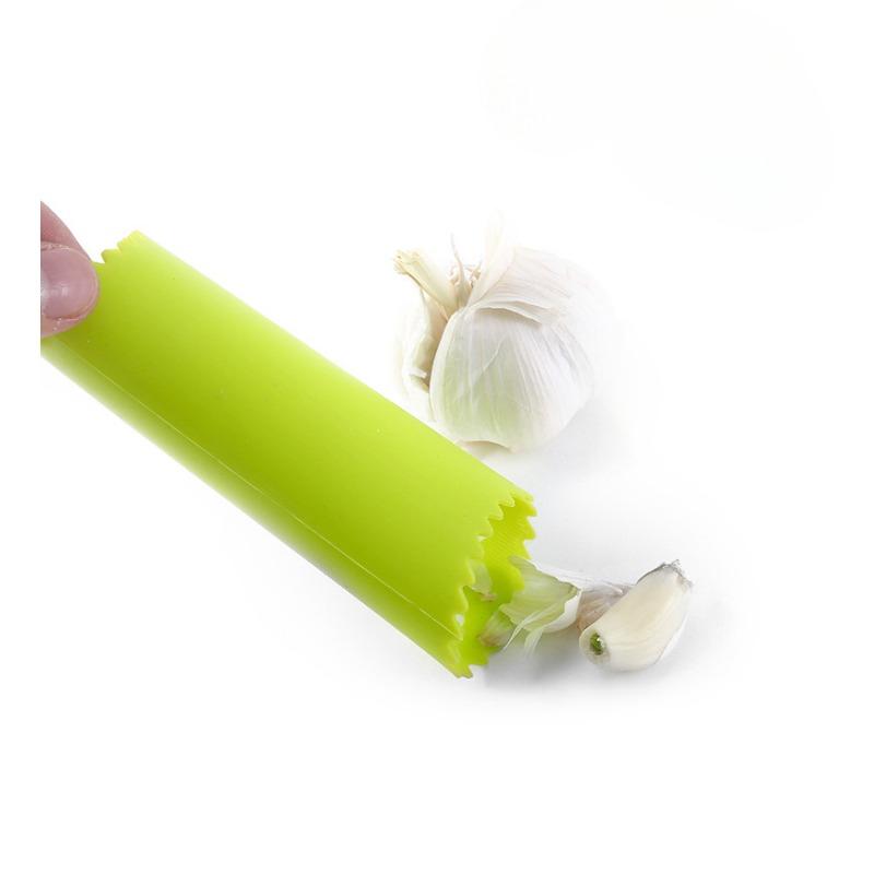 Kitchen Artifact Garlic Peeler, Manual Garlic Peeler, A Simple And Creative Kitchen Tool.