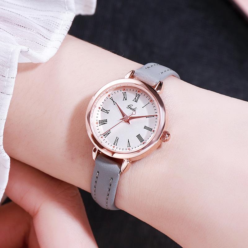 Gedi Round Retro Women's Watch with Roman Numerals - Quartz, Leather Strap, Versatile for Students and Ladies