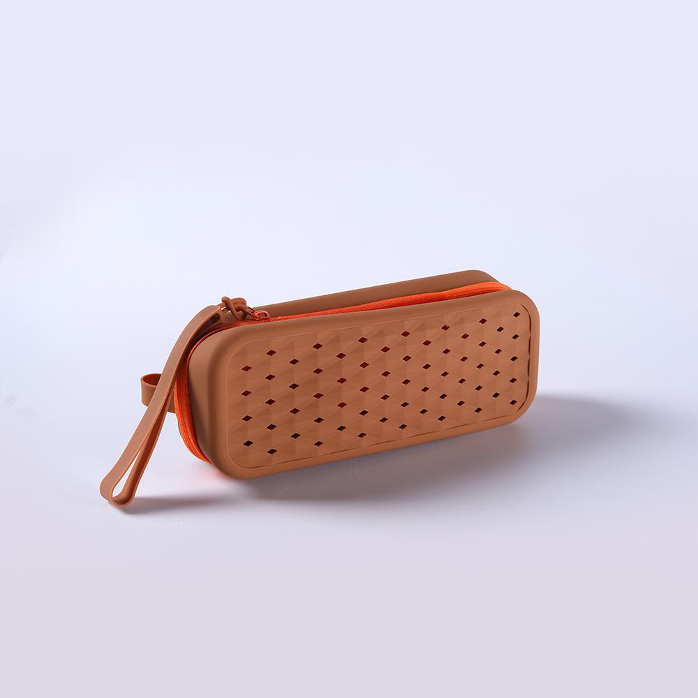 Eyeglasses Protector Silicone Swimming Glasses Case,Waterproof &Breathable Eyeglasses Protector,Soft Pouch for Swim Gear Storage