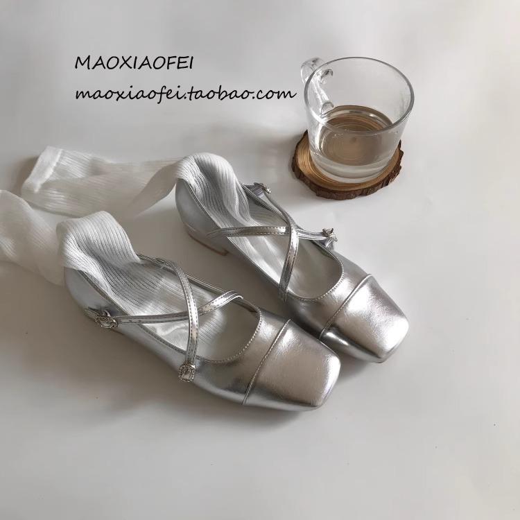 

French square head silver Mary Jane shoes women s 2025 summer new low-heeled ballet cross-buckle thick-heeled girl single shoes 39 серебряный
