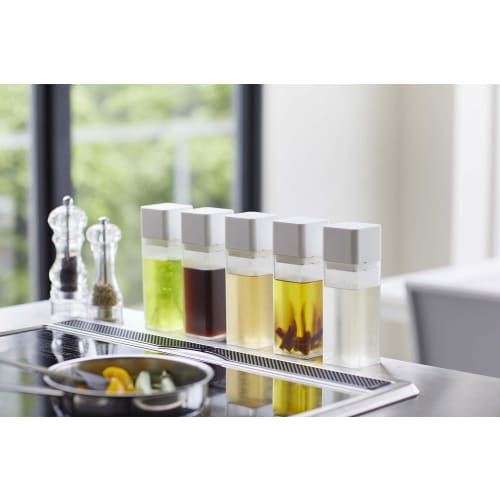 Yamazaki Tower Refillable Seasoning Bottle, White, Approx. 5.5 X 5.7 X 17.2 Cm, Airtight, Easy Open/Close, Disassembles for Cleaning, 250ml, Product N