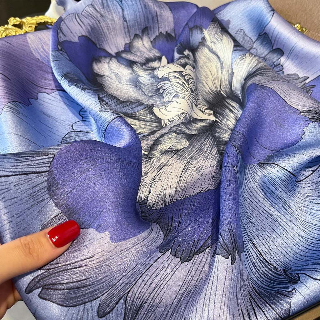 New Temperament Blue Printed Silk Scarf Women's Mulberry Silk Silk Summer Versatile Square Scarf Sunscreen Decorative Shawl