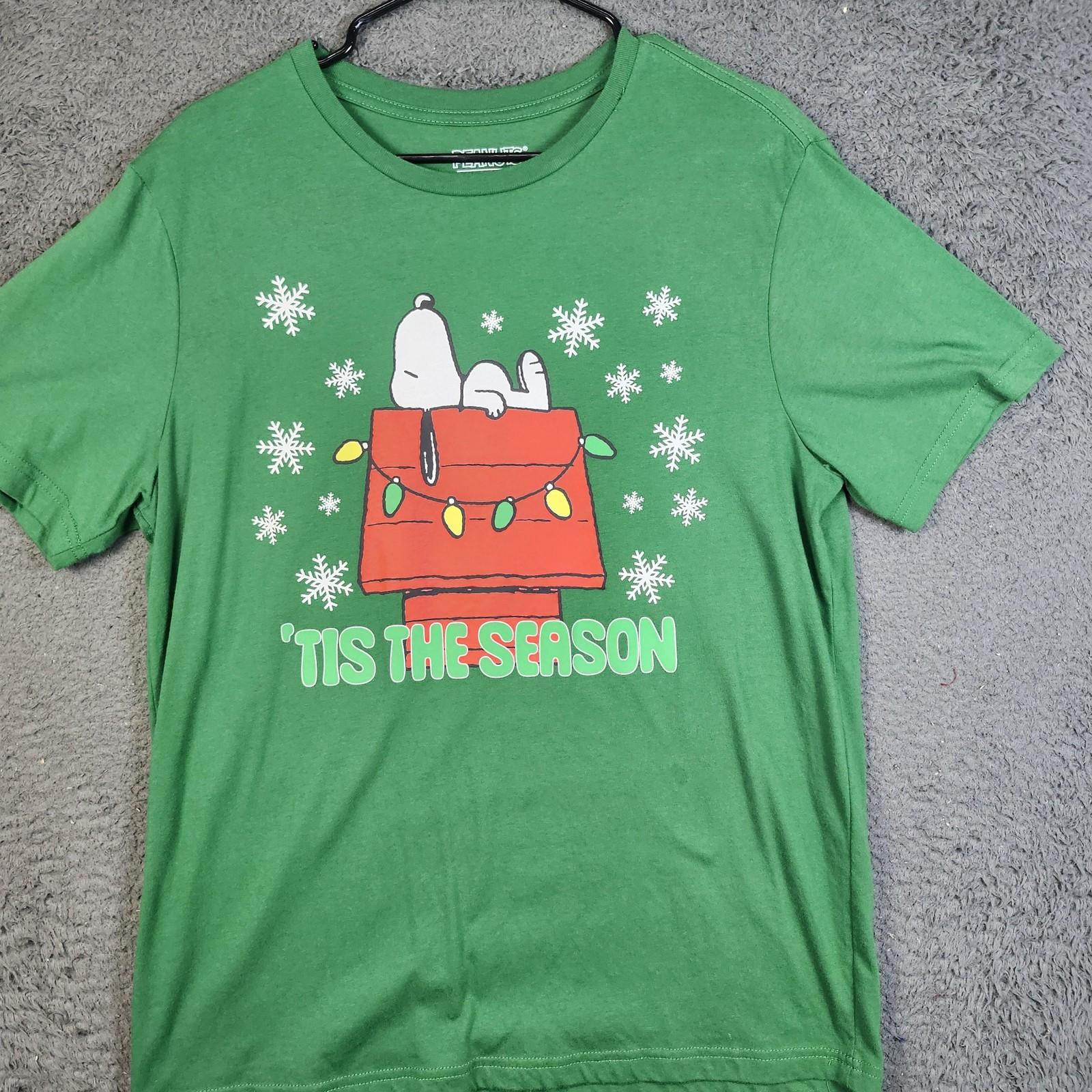 Peanuts Snoopy Tis The Season Shirt Mens Large Green Christmas Graphic Tee Unisex T-Shirt S