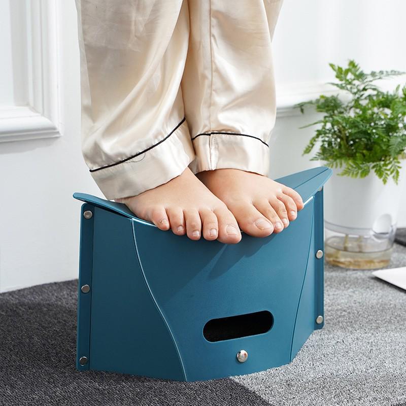 Portable Collapsible Cardboard Stool for Outdoor Camping and Fishing