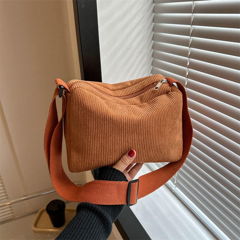 Stylish Medium Sized Crossbody Bag With Soft Texture And Unique Stitching коричневый