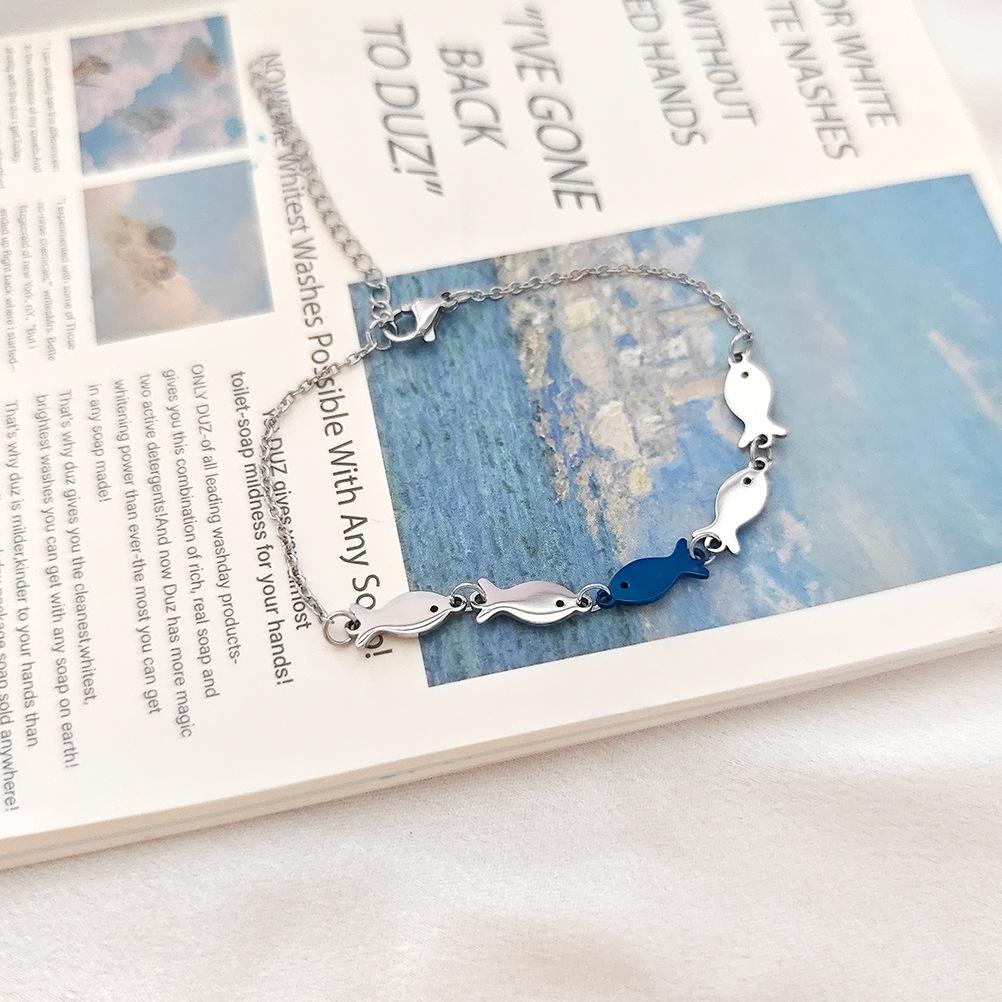 Creatief Ontwerp Vijf Kleine Visscholen Zwemmen Stroomopwaarts Inspirerend Koppel Ketting Armband voor Vrouwen Mannen Roestvrij Staal Sieraden