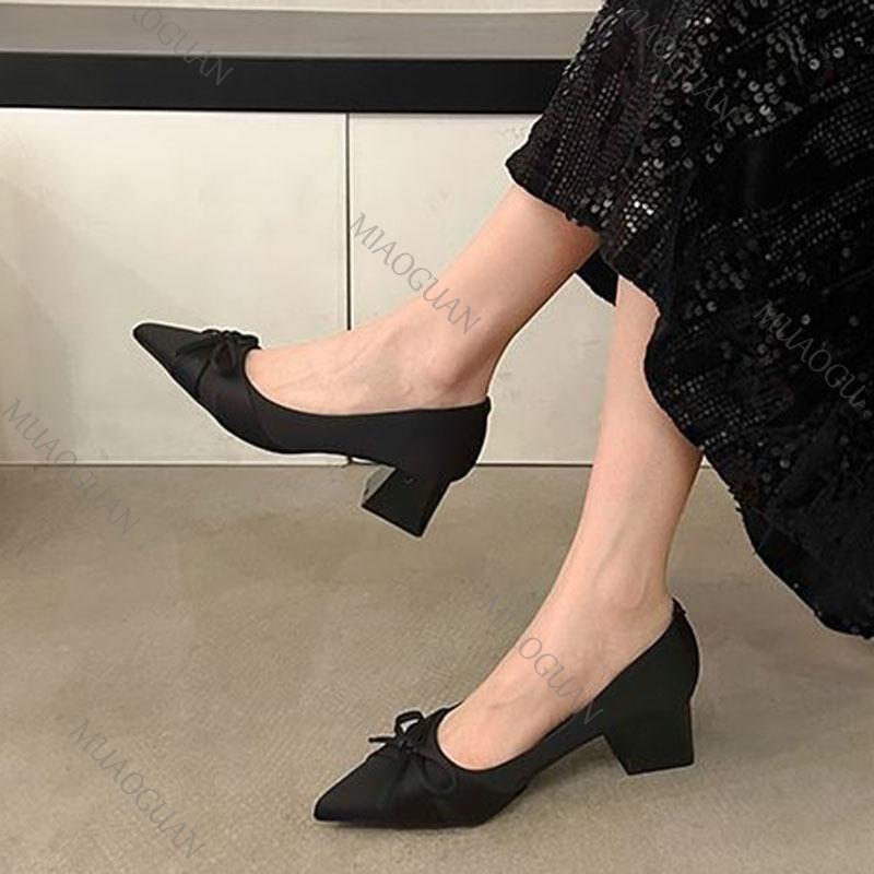 Fashion New Temperament Satin Pointed Women Pumps Sweet Bow Thick Middle Heel Shoes for Women Solid Shallow Mouth Elegant Woman Heels