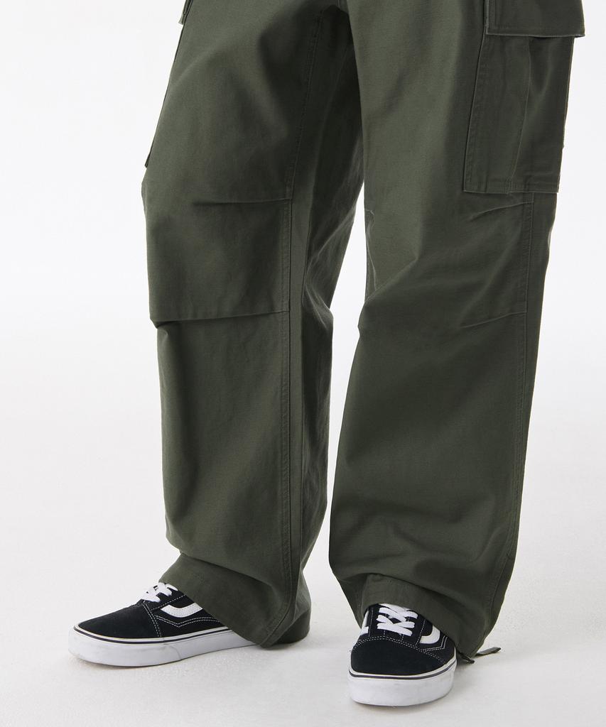 Musinsa Standard Back Satin Parachute Cargo Pants [Khaki]