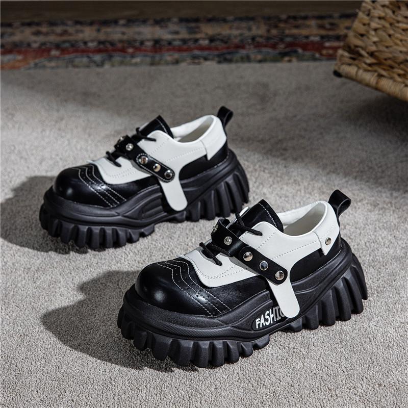 Autumn New Thick-Soled Sports Style Single Personality Versatile Small Leather Women Punk Girl Rivet Casual shoes