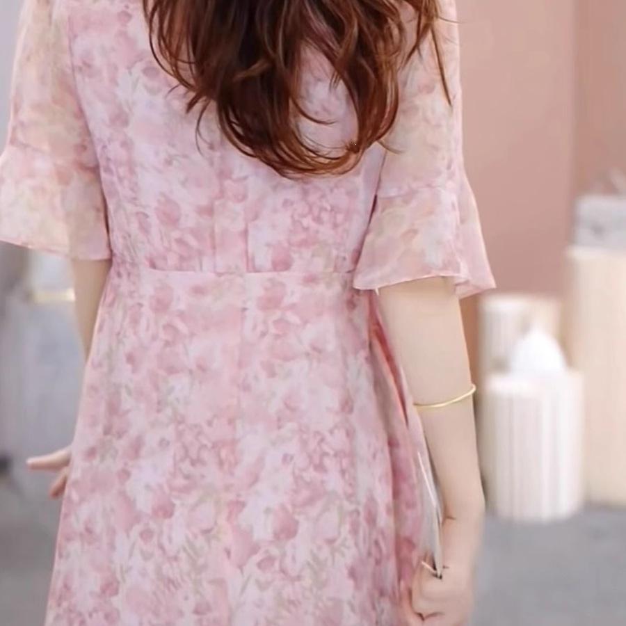 Temperament Light Feather Silk Temperament Foreign Style Dignified Elegant Muse Dress Skirt 2026 Summer New Short-sleeved Elegant Skirt