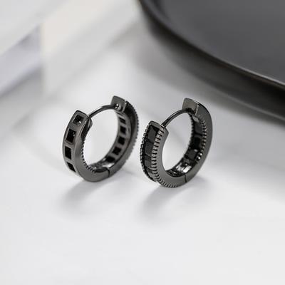 Simple and Fashionable Black Zircon Ear Buckles Earrings, Female Trendy Men and Women Personalized Hip Hop Ins Style Black Earrings Are Cool