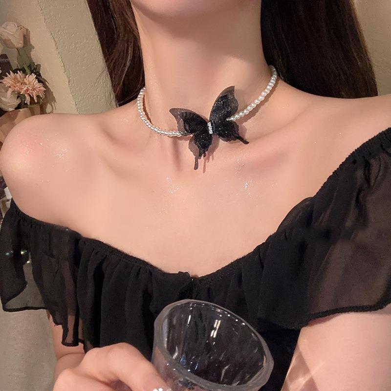 Spicy Girl Tassel Pearl Necklace: Elegant, Versatile Clavicle Jewelry for Women