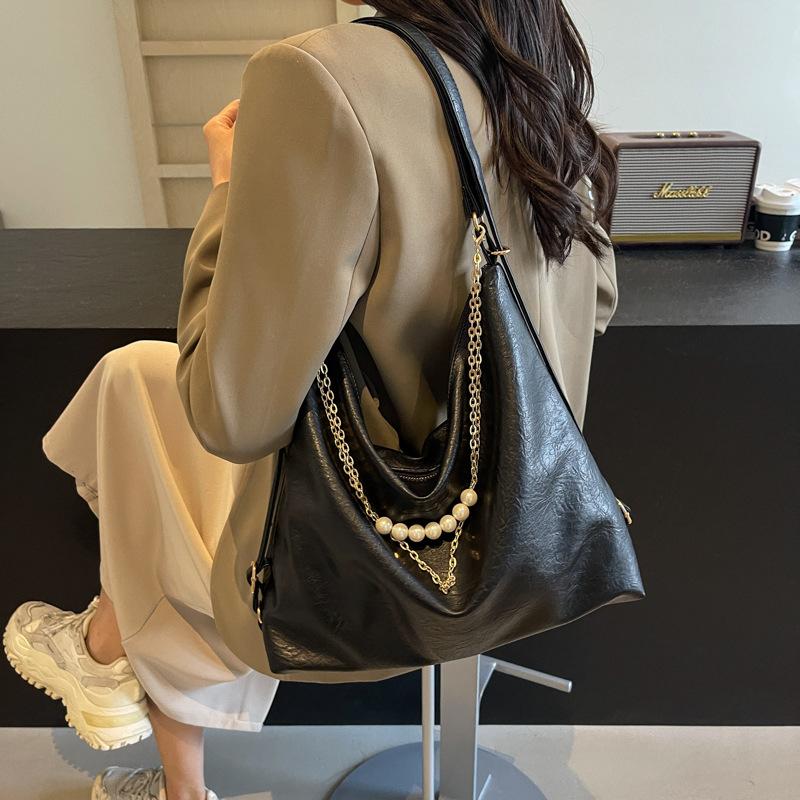 Textured large-capacity tote bag women's new fashion chain shoulder bag commuter backpack