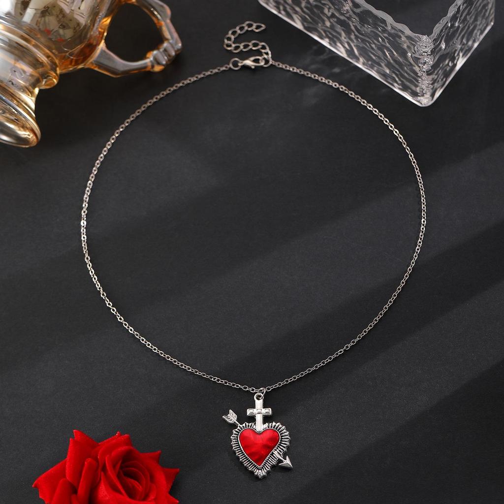 Gothic Heart & Wings Necklace – Retro Arrow Clavicle Chain Accessory
