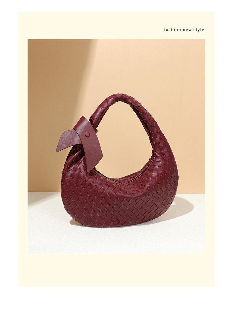Large Capacity Woven Shoulder Bag - Trendy Crescent Dumpling Handbag, Underarm Style.