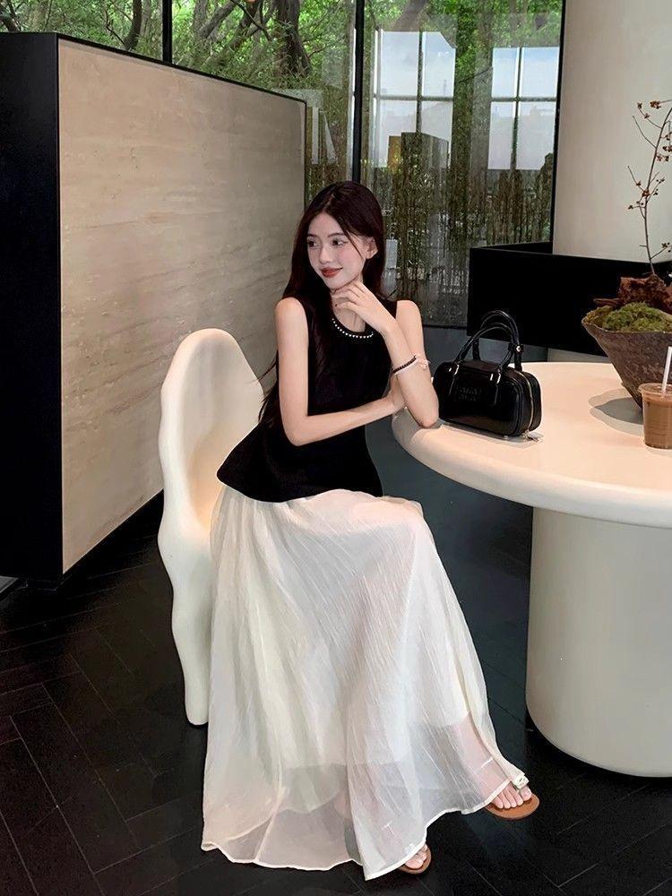 2026 Summer New Arrival Korean-Style Women's Two-Piece Outfit: Chic and Lightly Mature Design Skirt Set