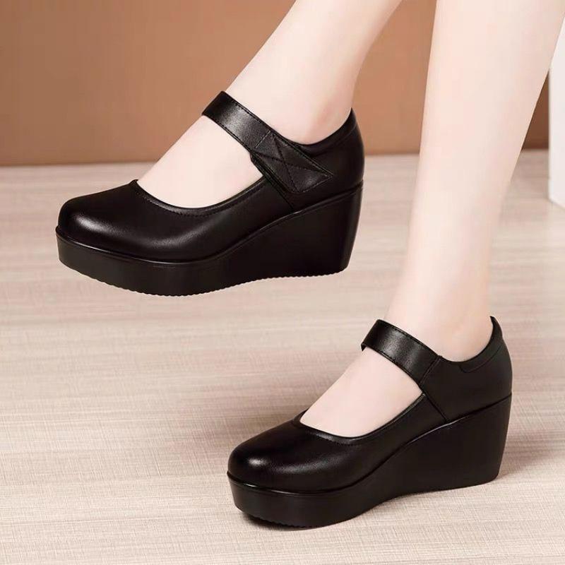 

Muffin thick-soled Velcro single shoes women s autumn new round head size medium heel soft sole wedge heel mother shoes 40 чорний