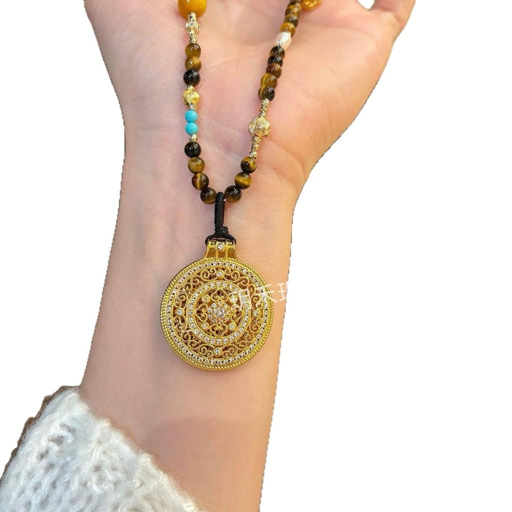 Elegant Tiger Eye Compass Necklace: Natural, Light Luxury, High-End Chinese Style Sweater Chain for Autumn/Winter Women.