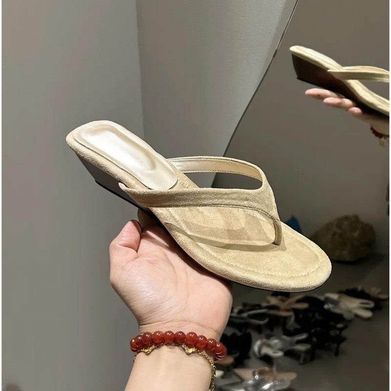 Minimalist style toe slope heel flip-flops women's outerwear 2025 summer versatile with skirt round head suede cool slippers
