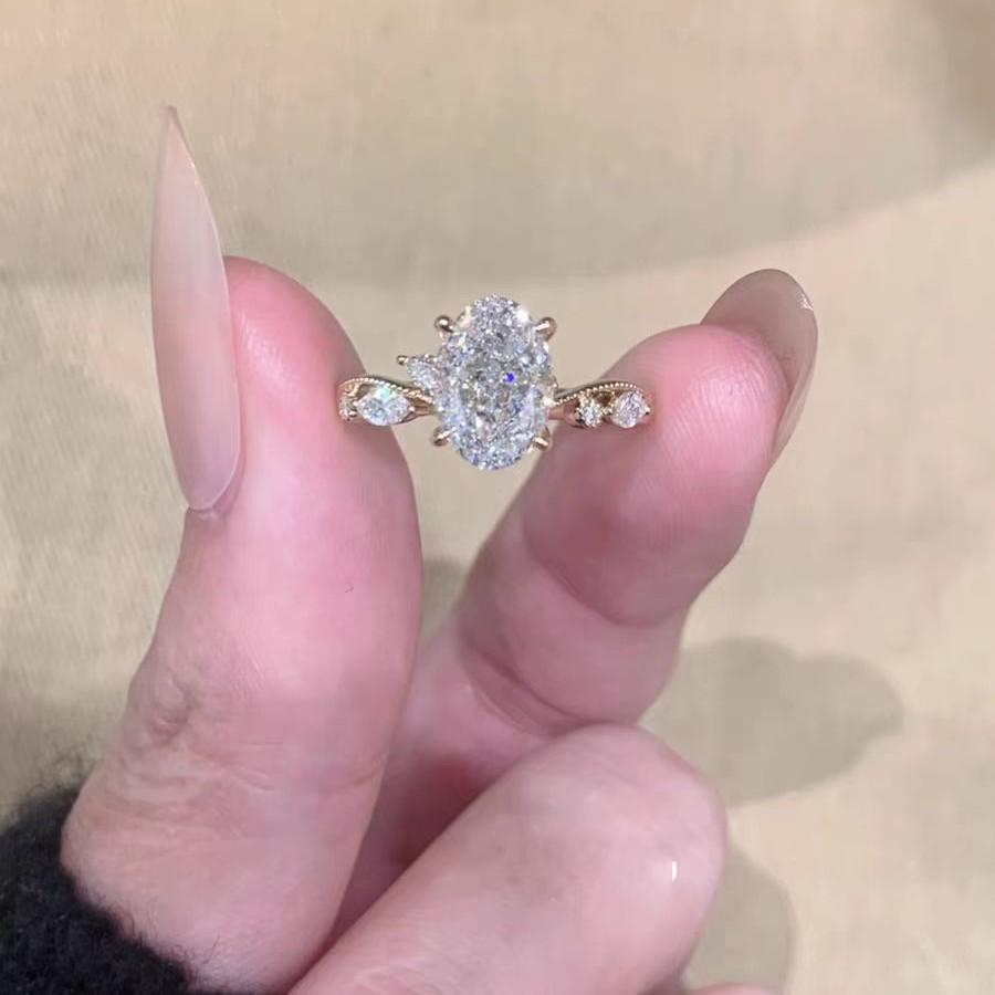 Thousand gold sense simple gold oval flash diamond ring light luxury high sense temperament high sense niche design ring woman