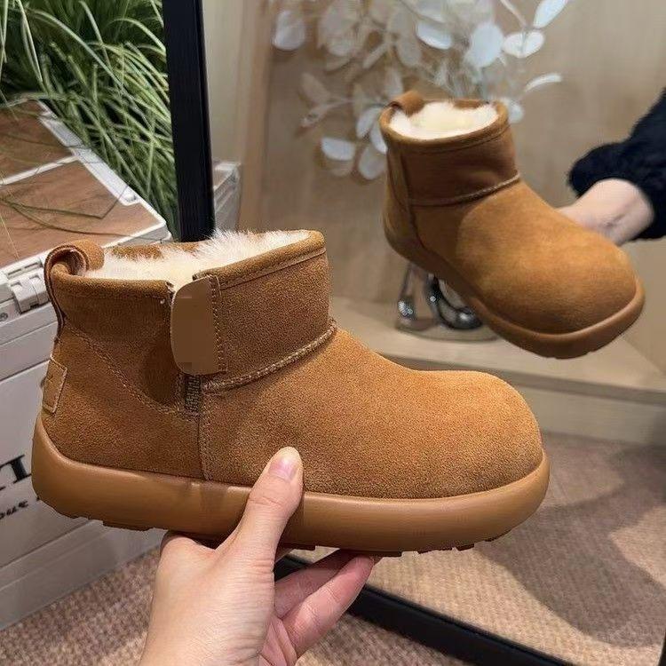 Thick-soled big-headed snow boots, piled and thickened short boots to increase the height, lightweight bread cotton shoes
