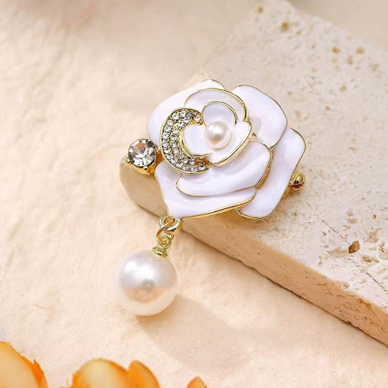 Elegante Weiße Kamelienblüten Broschen Anstecknadeln Für Damen Schöne Blume Pflanze Dressing Kleidung Korsage Schmuck Accessoires