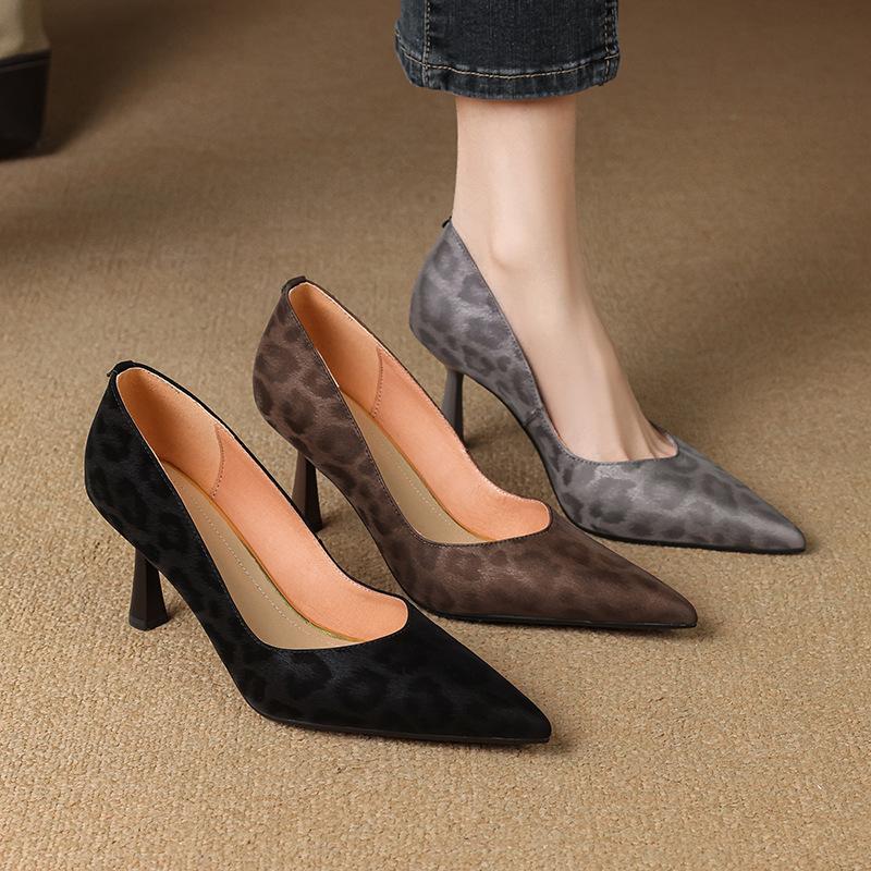 Retro High Heels Damen Feine Absätze Frühling und Herbst Neu Leopardenmuster Design Temperament Vielseitig Französische Spitze Einzelne Schuhe