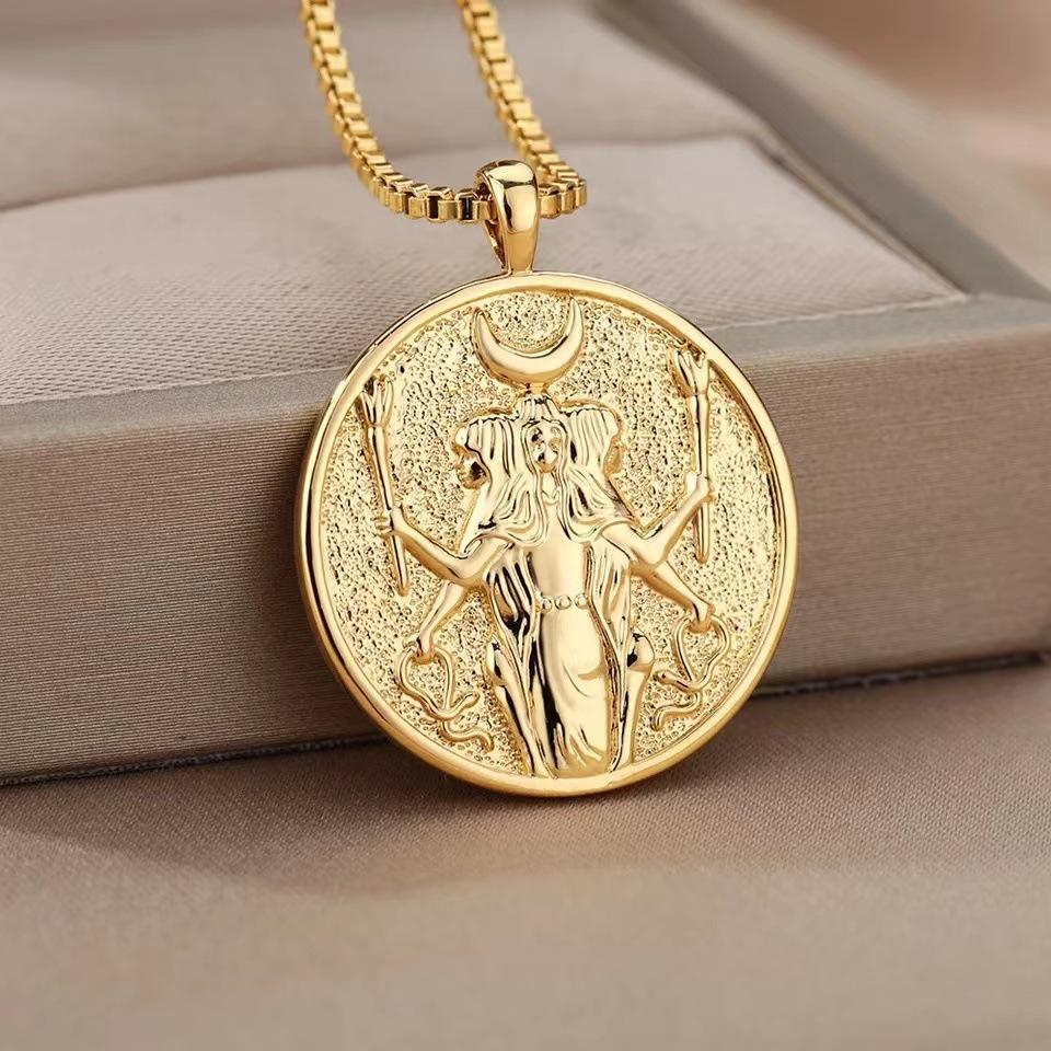 

Greek Mythology Artemis Totem Necklace Clothing Match Accessory Collection Gift золотой