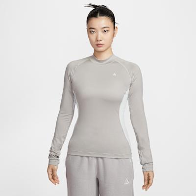 Nike ACG Raglan Sleeve T Shirt Women s XS