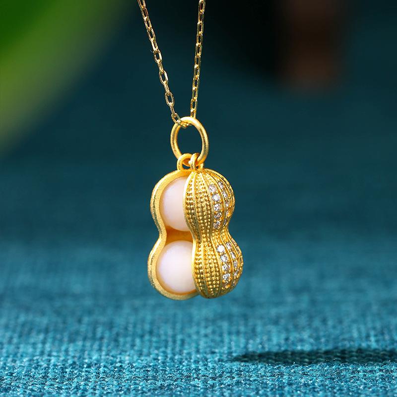 

Chalcedony Inlaid Retro Court Necklace - Elegant National Tide Style Plated 24K Gold