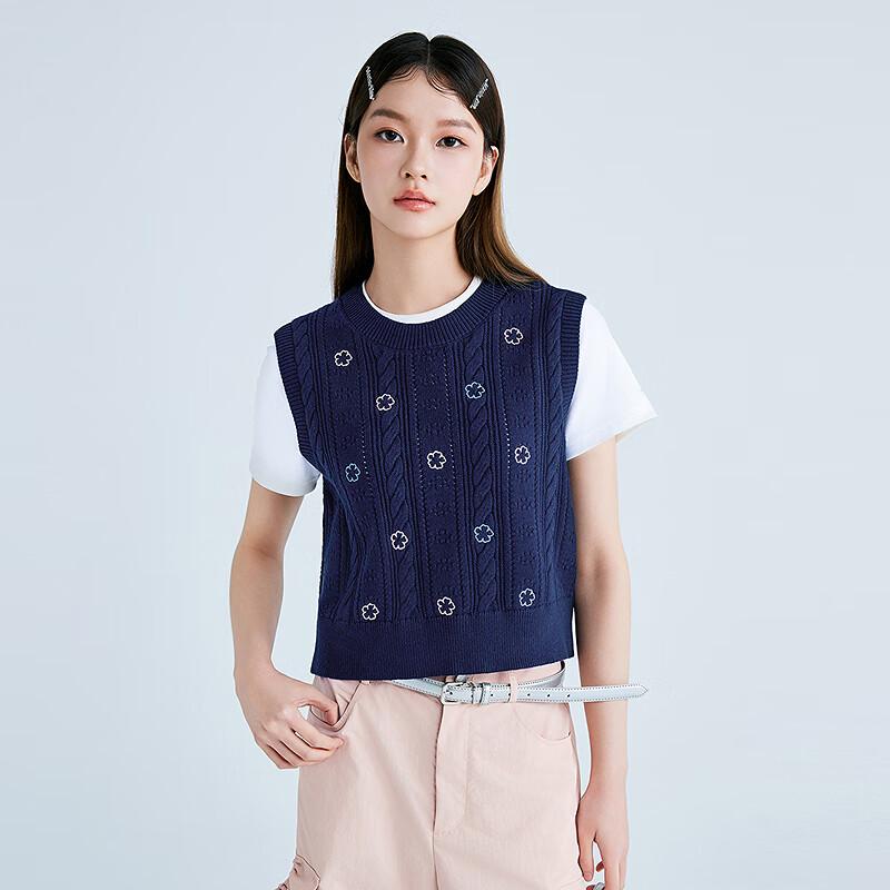 Жилет-свитер LED IN 2025 с вышивкой «Цветок персика» M